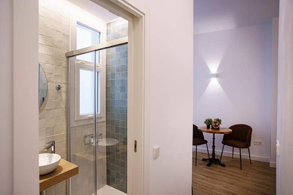 Mini Hotel In The Heart Of Sevilla For Exclusive Usage Exterior photo